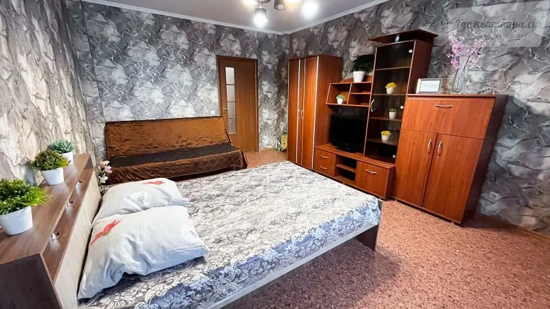 Революционная улица, 5