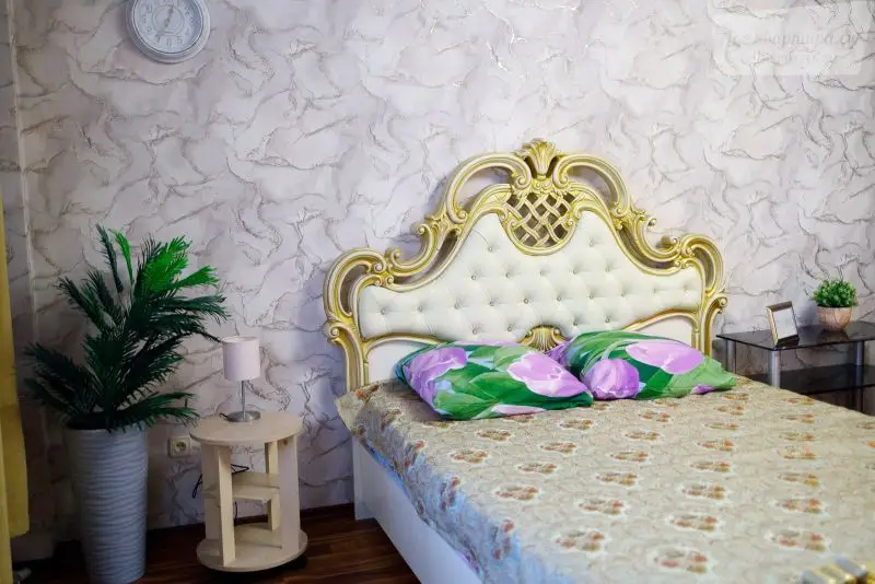 Революционная улица, 7
