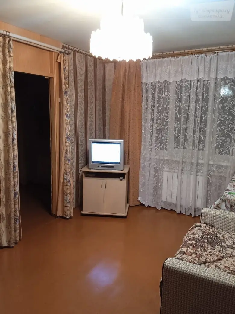 Аэродромная улица, 35
