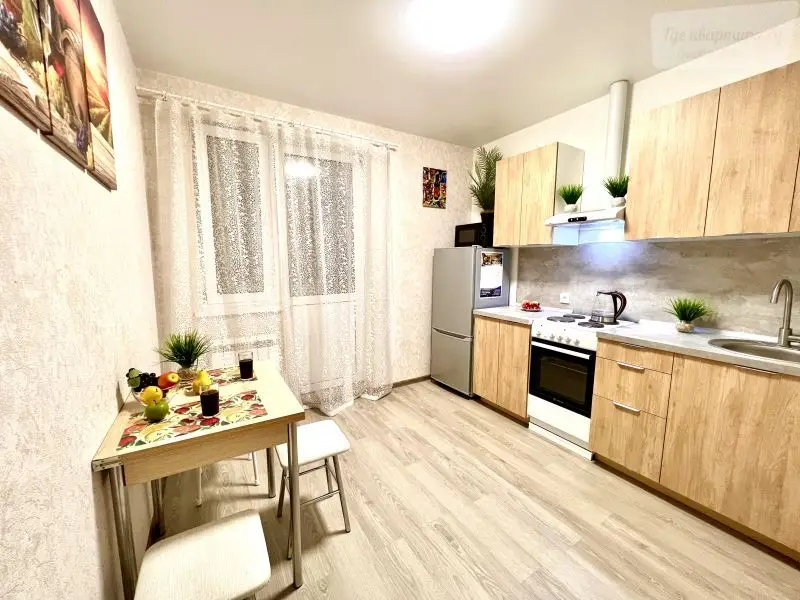 проспект Карла Маркса, 242