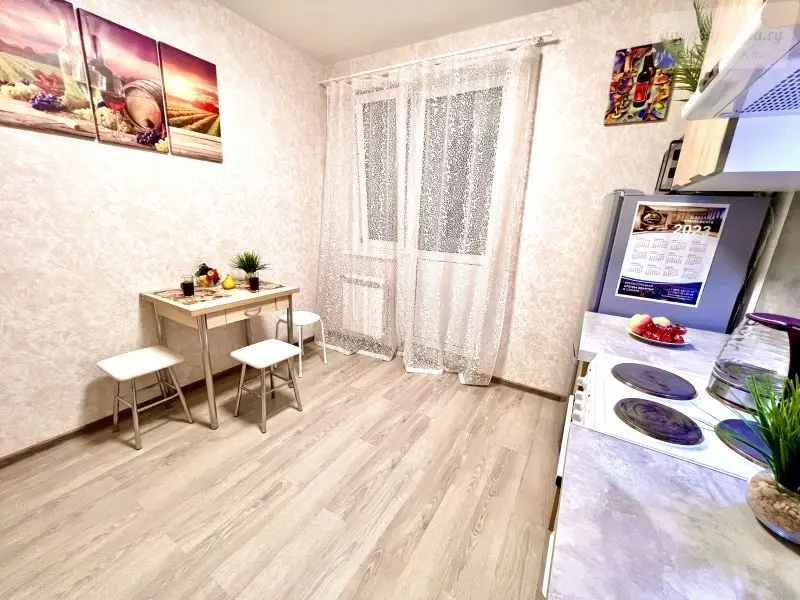 проспект Карла Маркса, 242