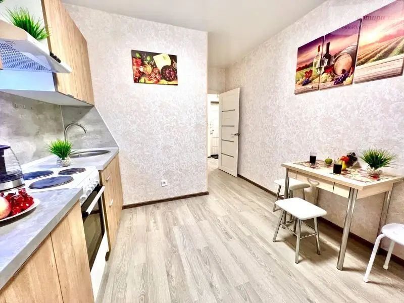 проспект Карла Маркса, 242