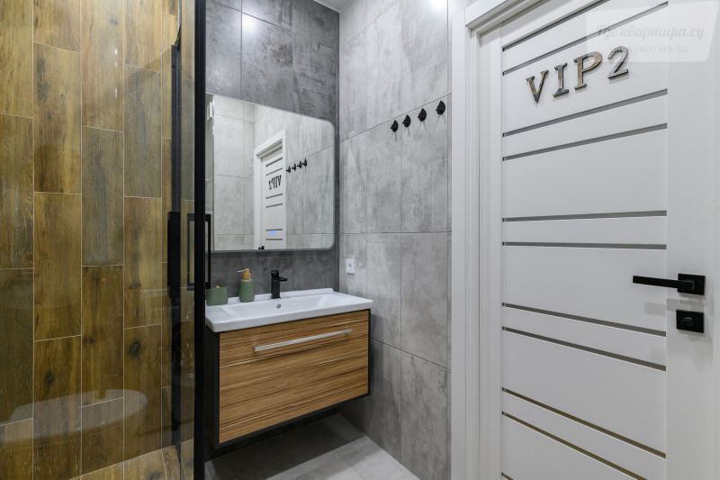 Среднерогатская улица, 13к1