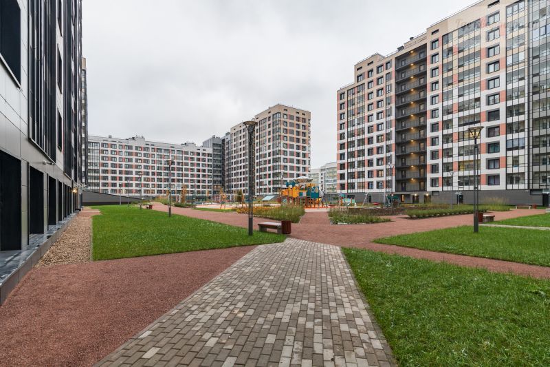 Среднерогатская улица, 13к1