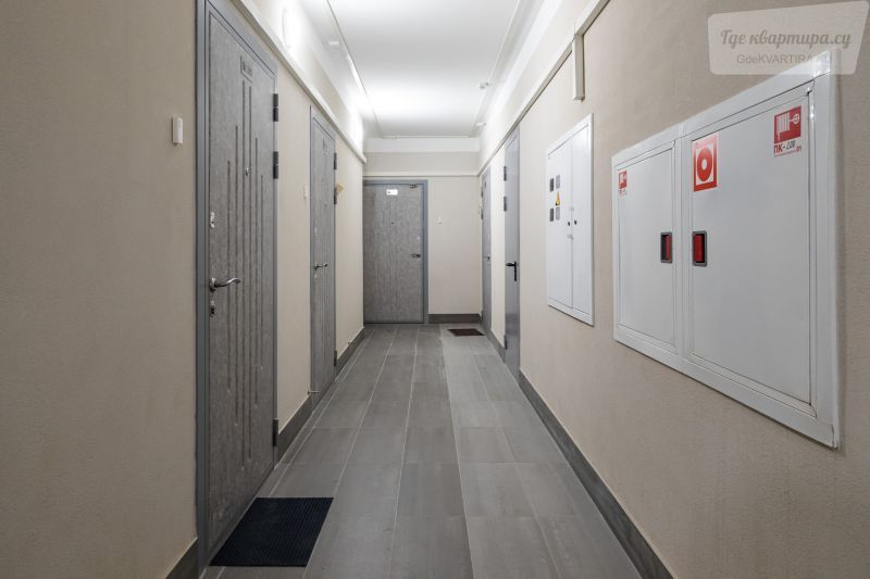 Среднерогатская улица, 13к1
