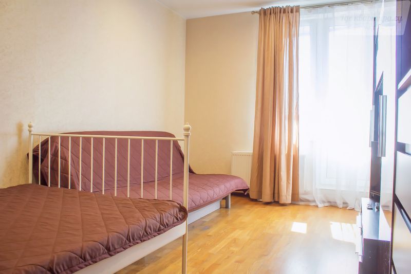проспект Королёва, 7