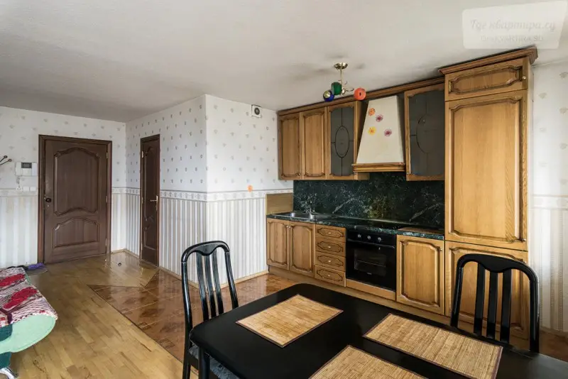 проспект Карла Маркса, 10