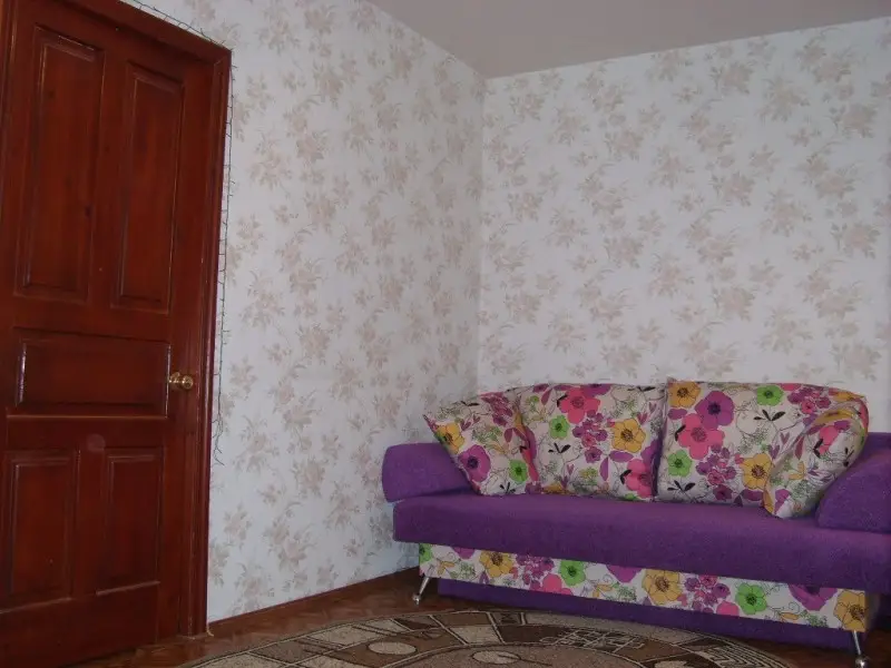 Снежная улица, 80